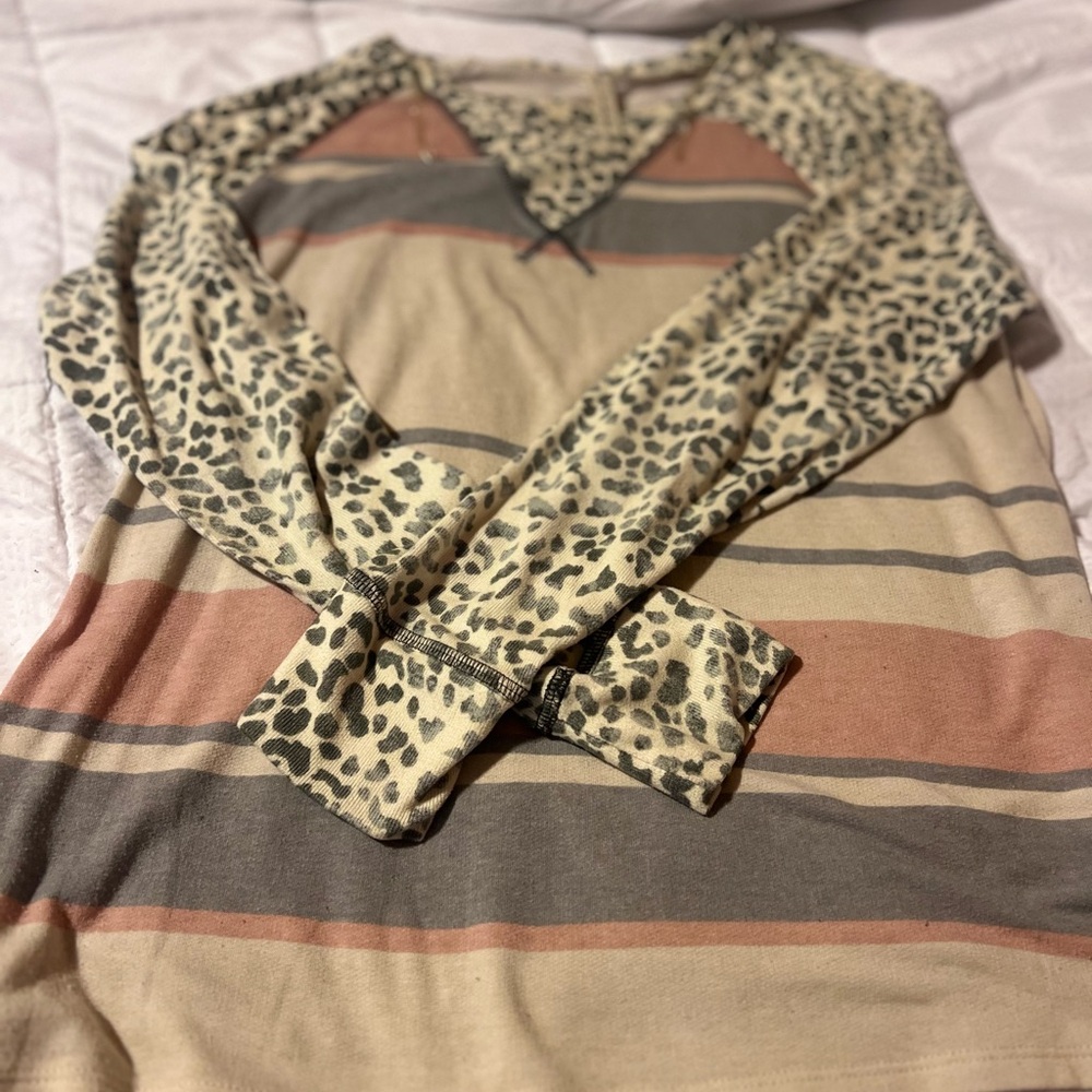 Vanilla Bay Leopard Print Long Sleeve Tee - Cream and Brown
